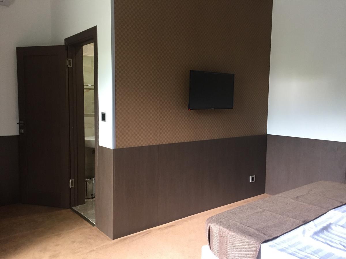 Hotel Ora ガグラ エクステリア 写真